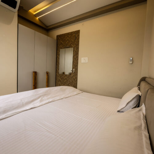 Vijaya’s Homestay Luxurious Service Apartments 103